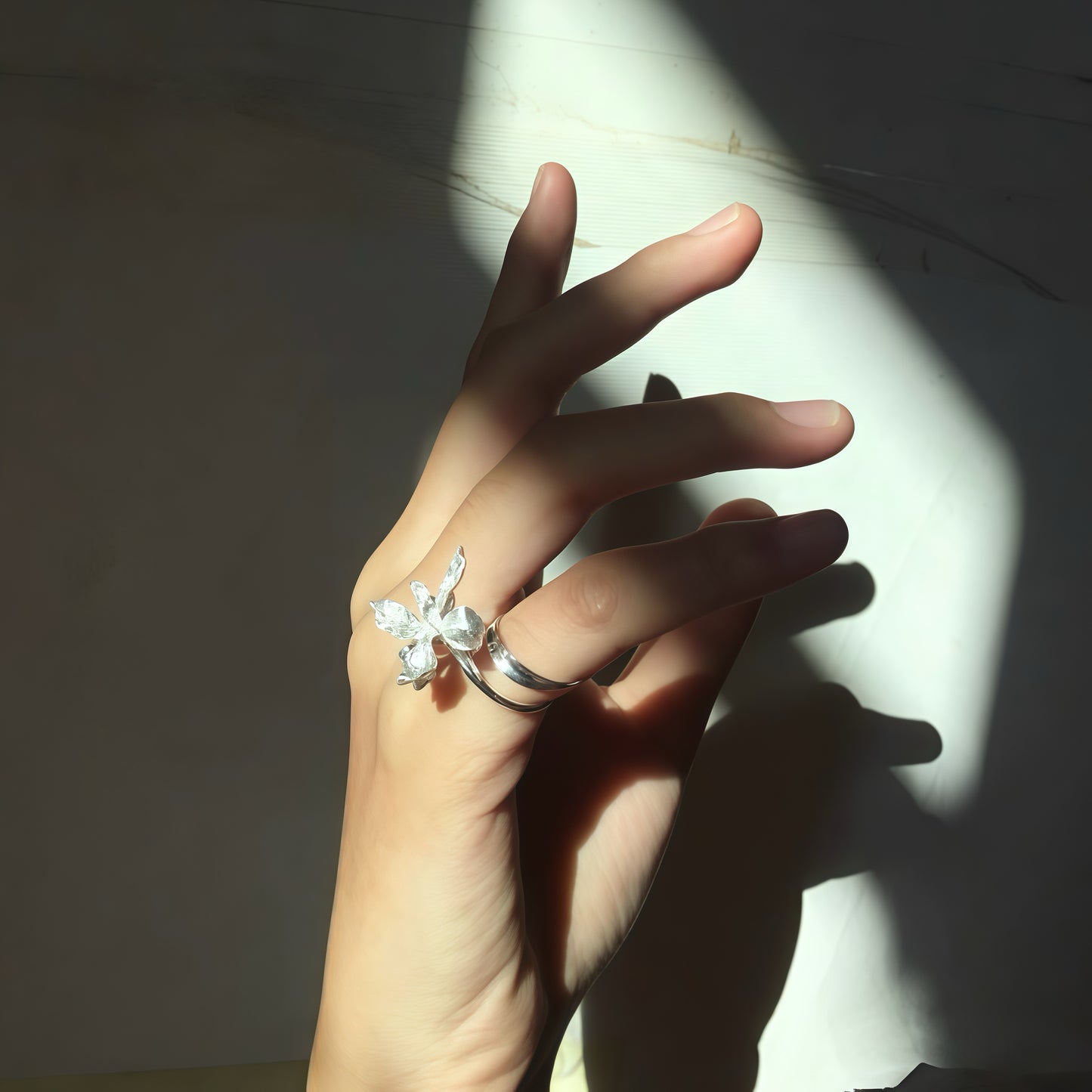 Iris Bloom Ring – Sculpted Elegance in Silver & Gold
