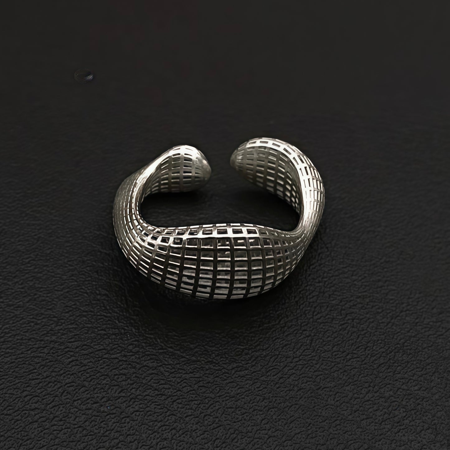 Interlace Flow-ring