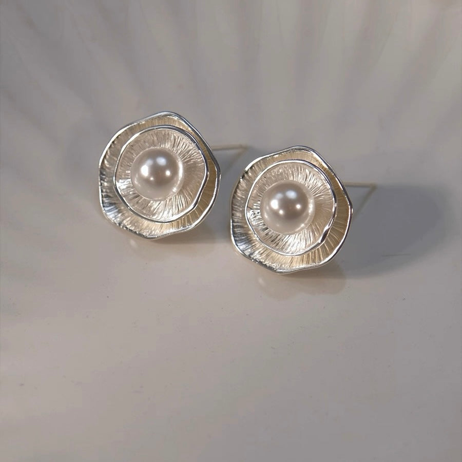 Silver Petal Pearl Stud Earrings – Modern Elegance with Sculptural Detail