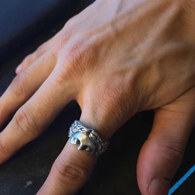 Venus Eyes Ring – Adjustable Goddess-Inspired Sculpture Ring