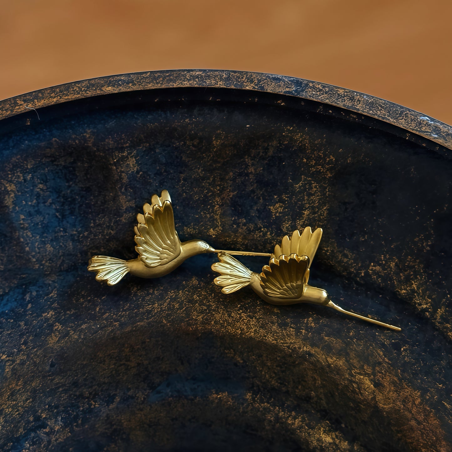Gyldne kolibri ørestikker – Grace in Flight