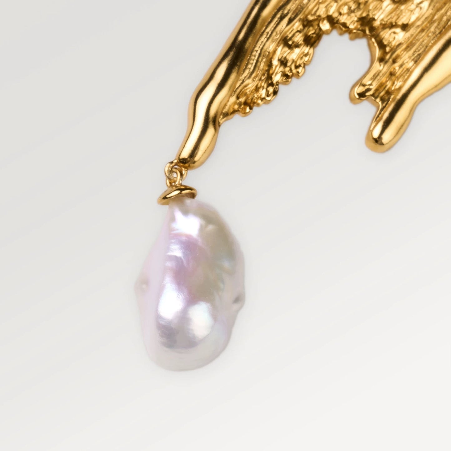 Abstract Brushstroke Pearl Brooch – Gold & Silver