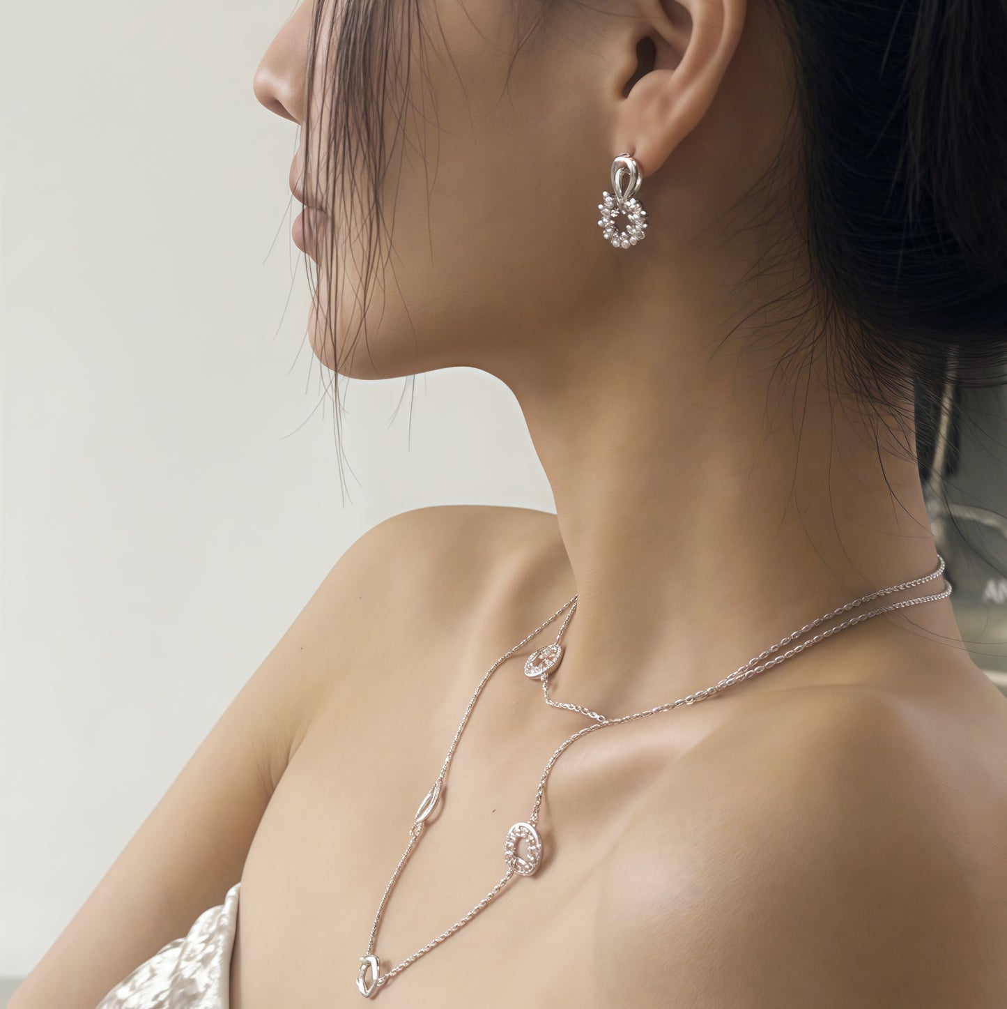 Horseshoe Duo Necklace – Silver Elegance with a Lucky Twist