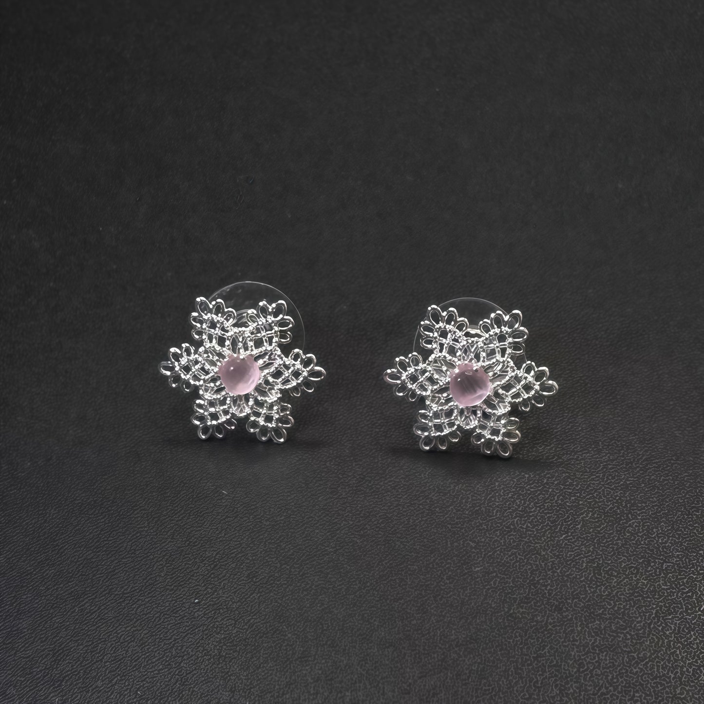 Fleur de Lune Örhängen – Silver & Rose Quartz