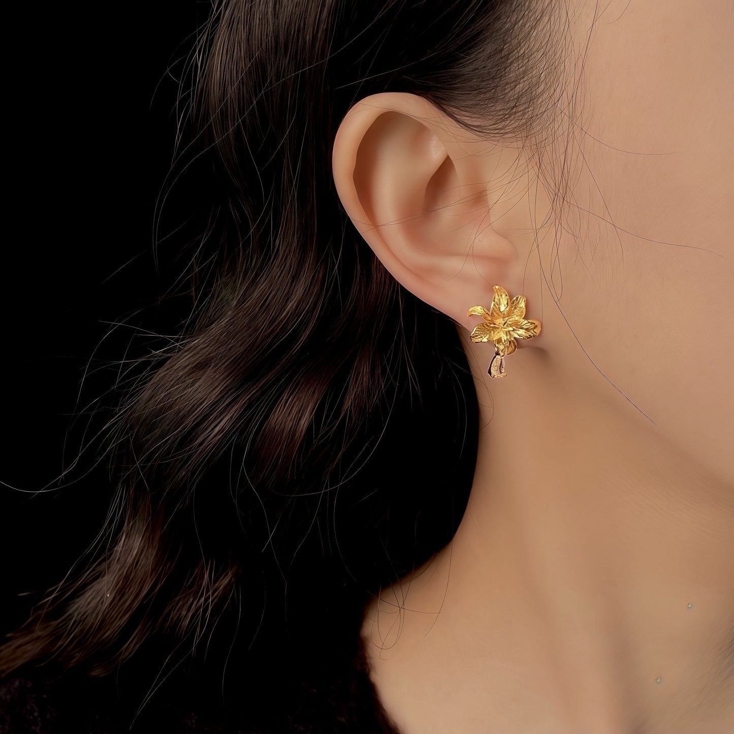 Golden Lily Drop Earrings – Timeless Floral Elegance
