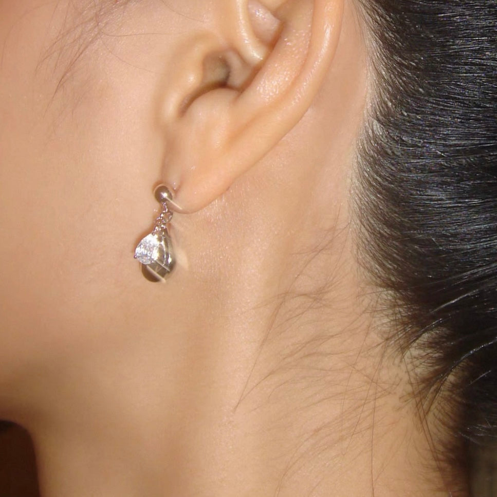 Teardrop Radiance Earring
