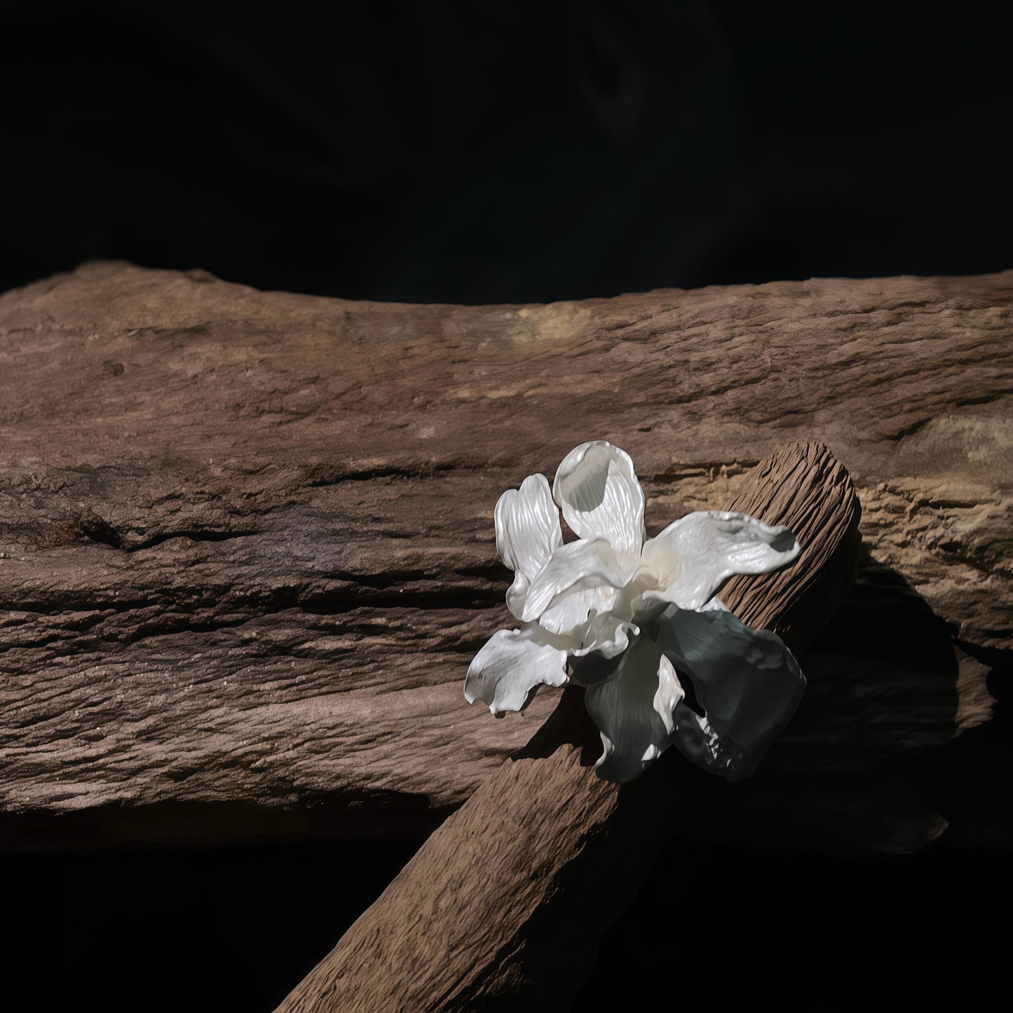 Iris Whisper Sølvring – Håndlavet Statement Blomsterring