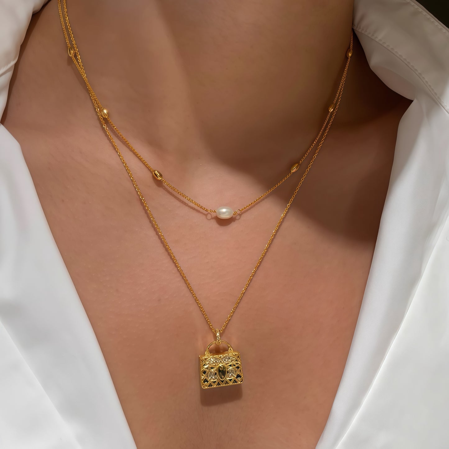 Golden Lattice Bag Necklace
