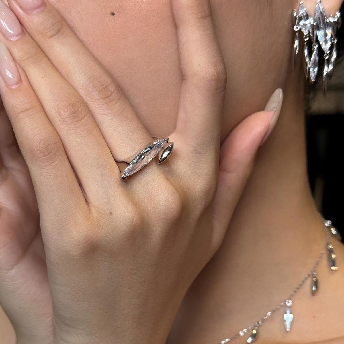 Silver Eclipse Radiance Ring