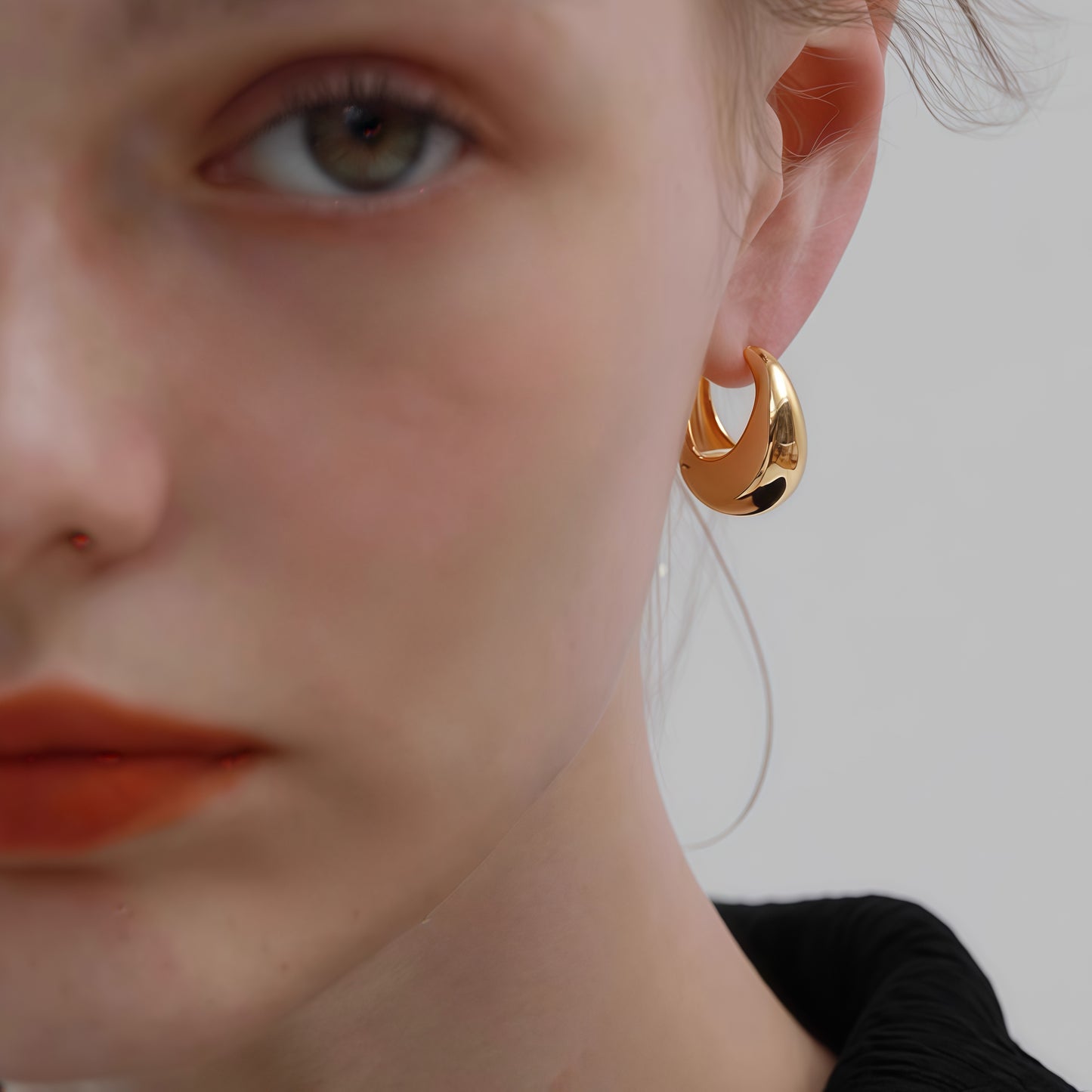 Sculpted Shine Chunky Hoops