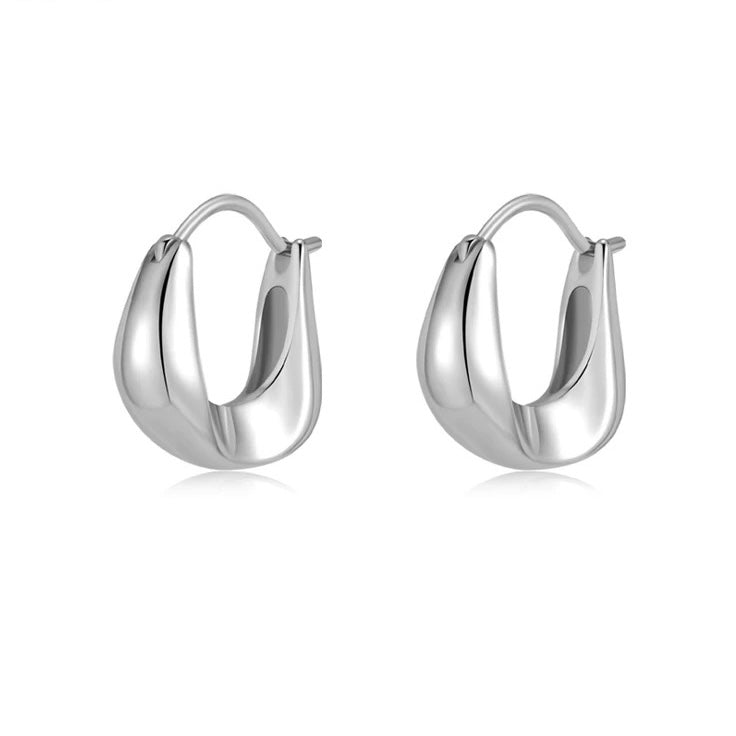 Luna Curve Earrings – Soft Elegance Meets Everyday Sophistication