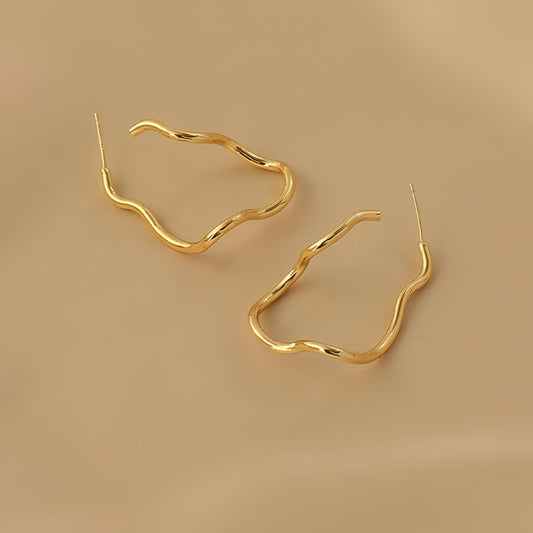Sculptural Gold Hoop Earrings – Modern Elegance Meets Minimalist Design