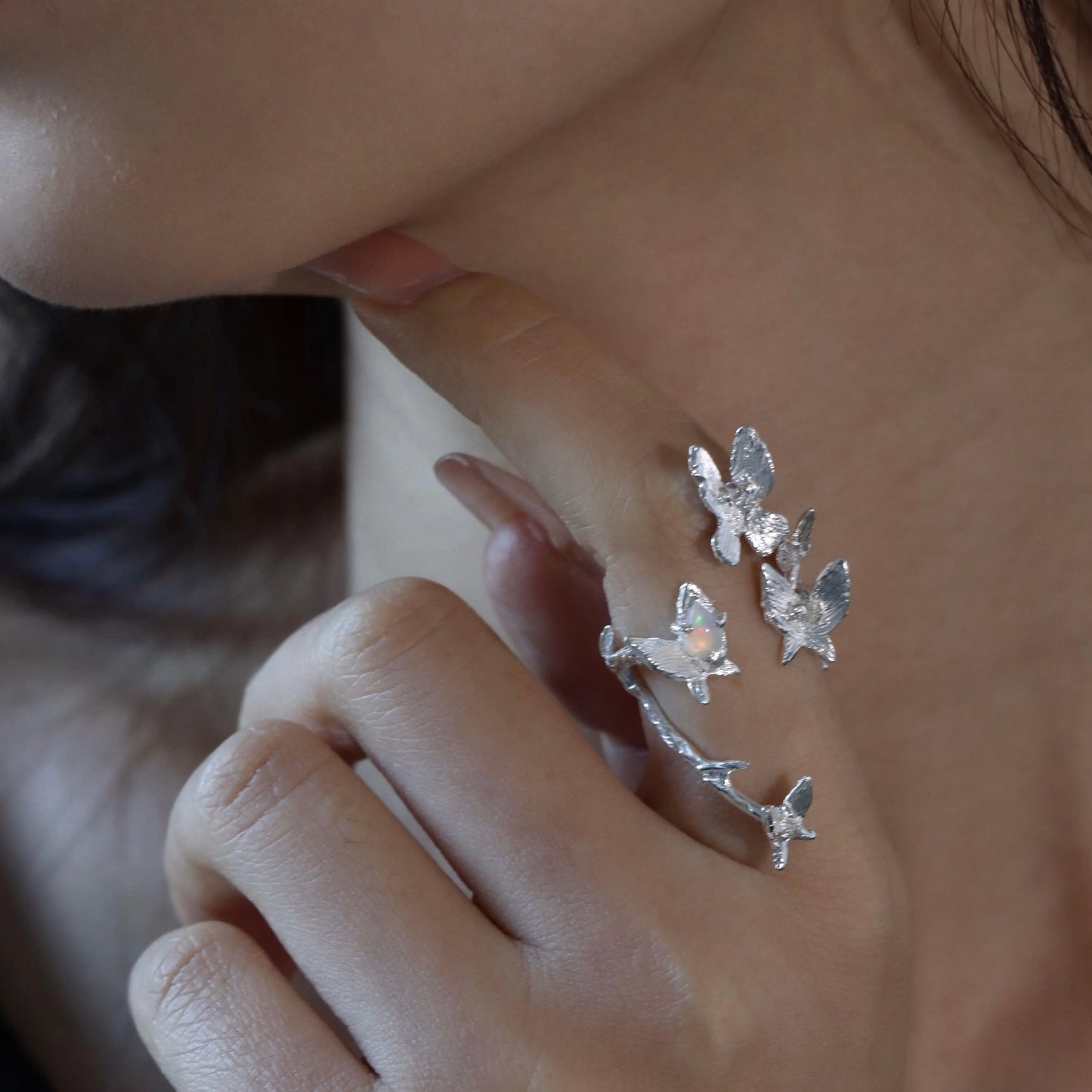 Fluttering Light Ring