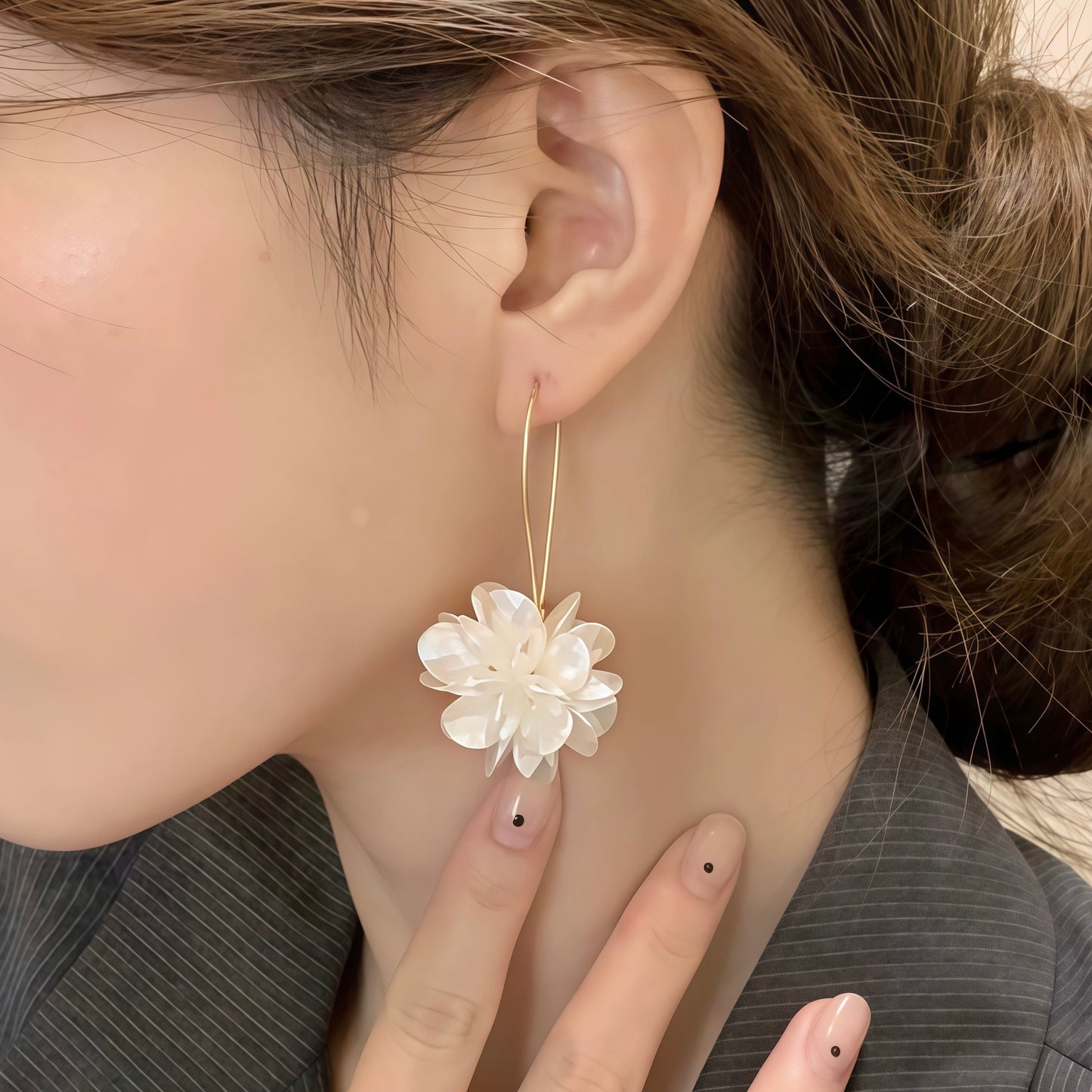 Golden Bloom Earrings – Petal Perfection in Every Detail