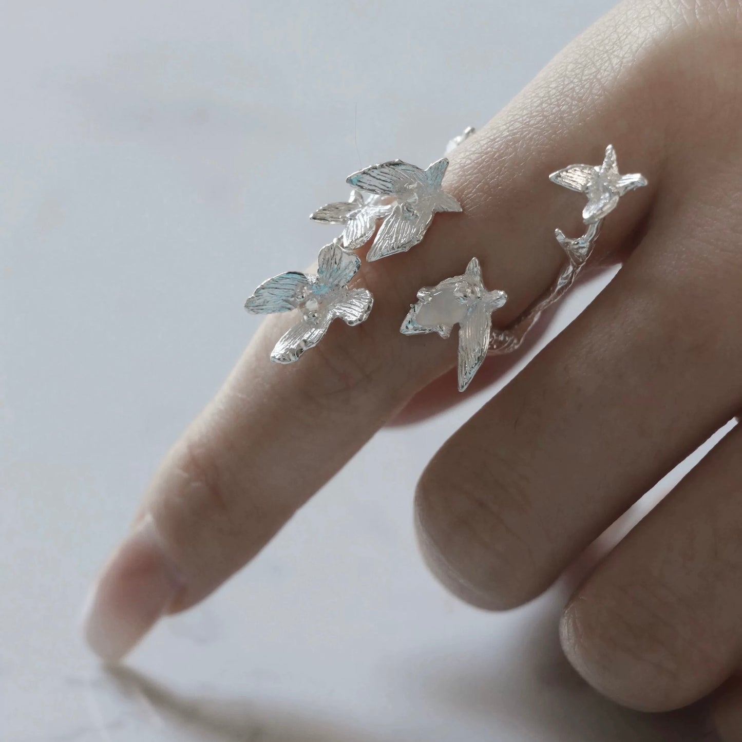 Fluttering Light Ring