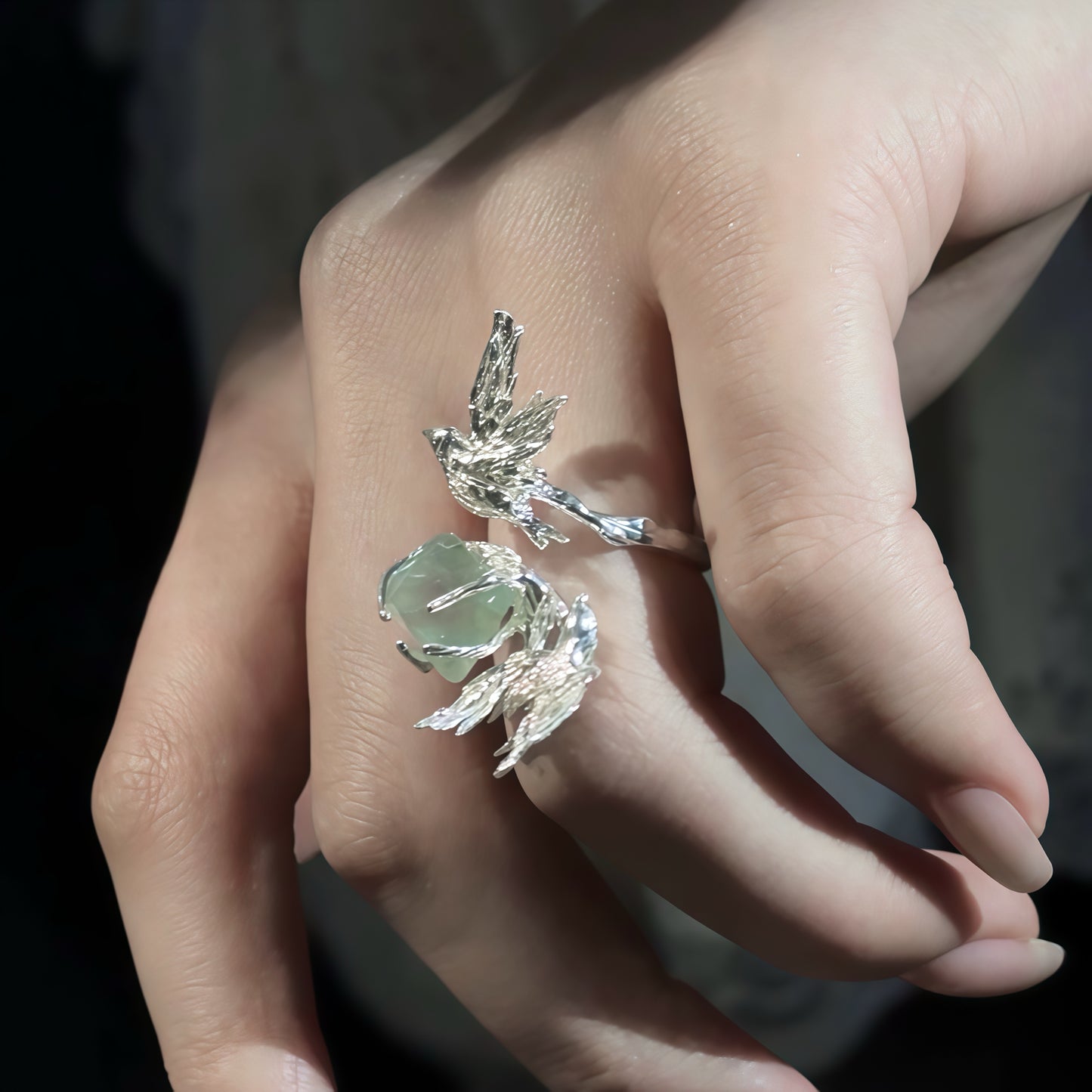 Fuglering i sterlingsølv med rå ædelsten – Naturinspirerede statement-smykker