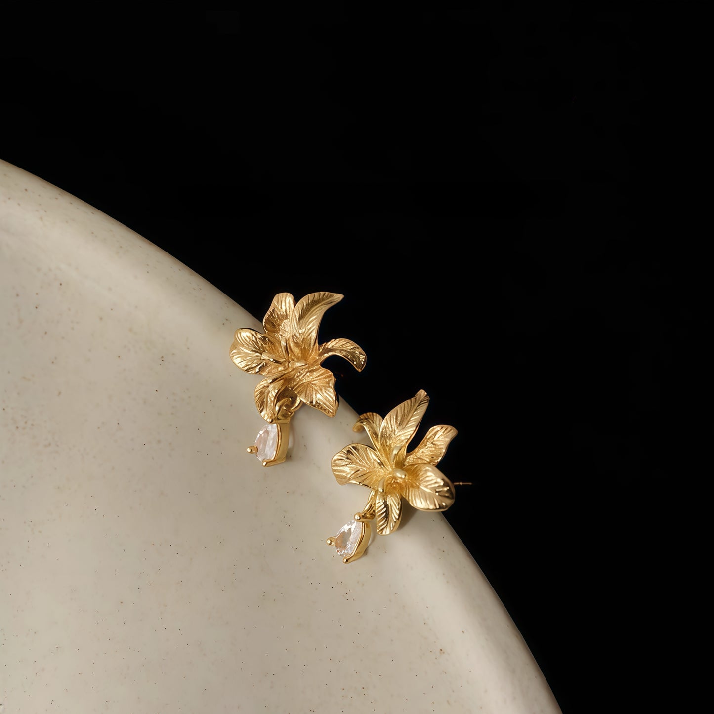 Golden Lily Drop Earrings – Timeless Floral Elegance